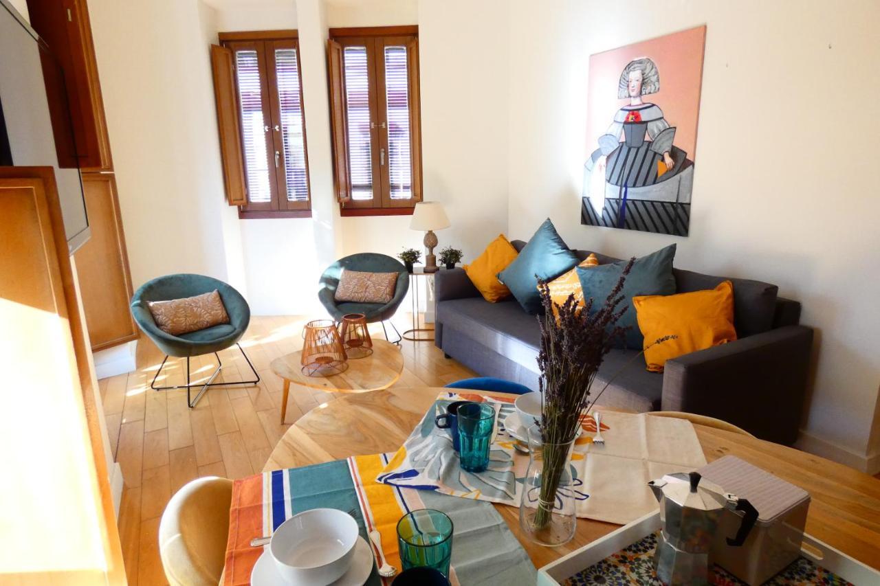 Homeyseville-Luxury Apartment Arenal 6 Pax, Parking Optional Buitenkant foto